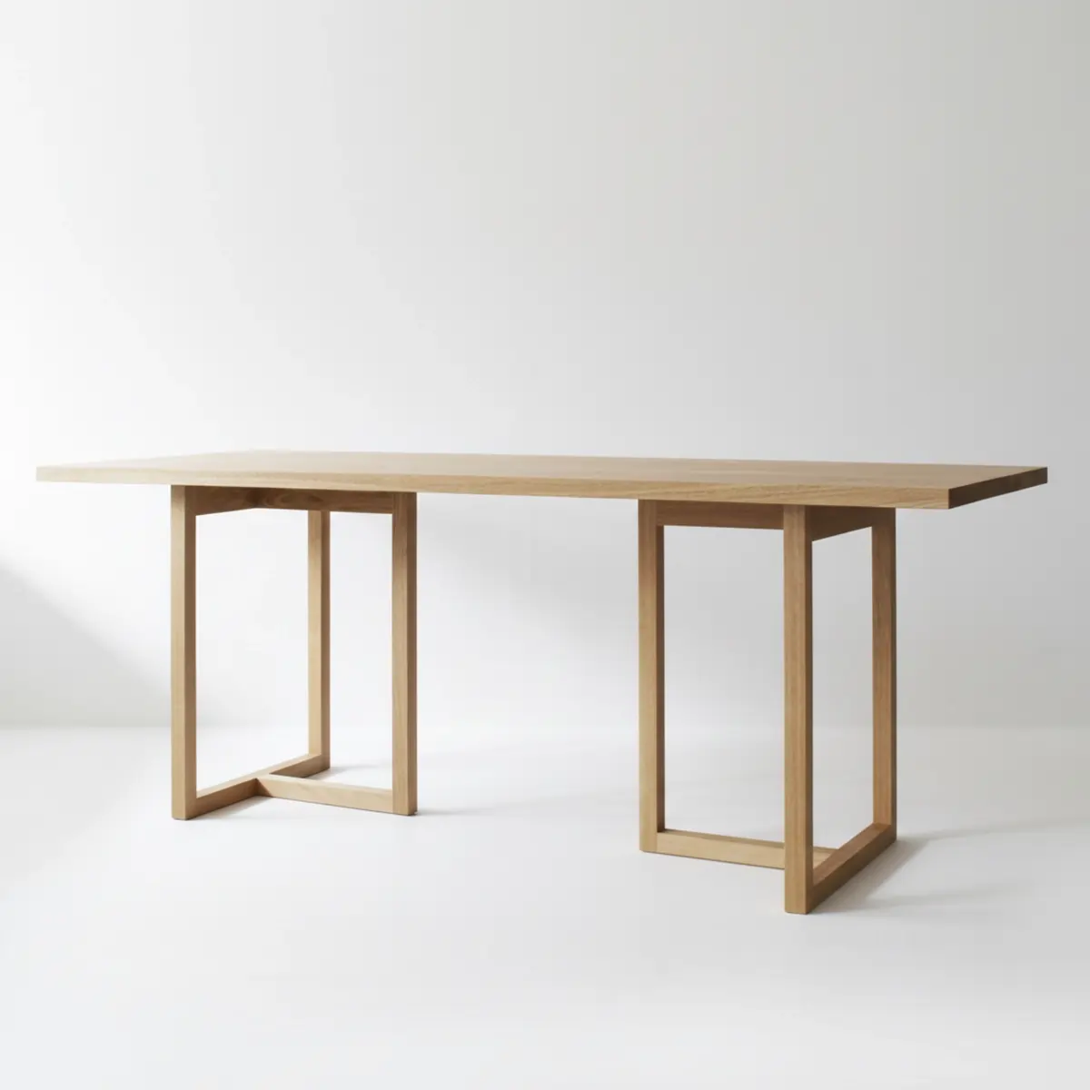 FrameLine Dining Table